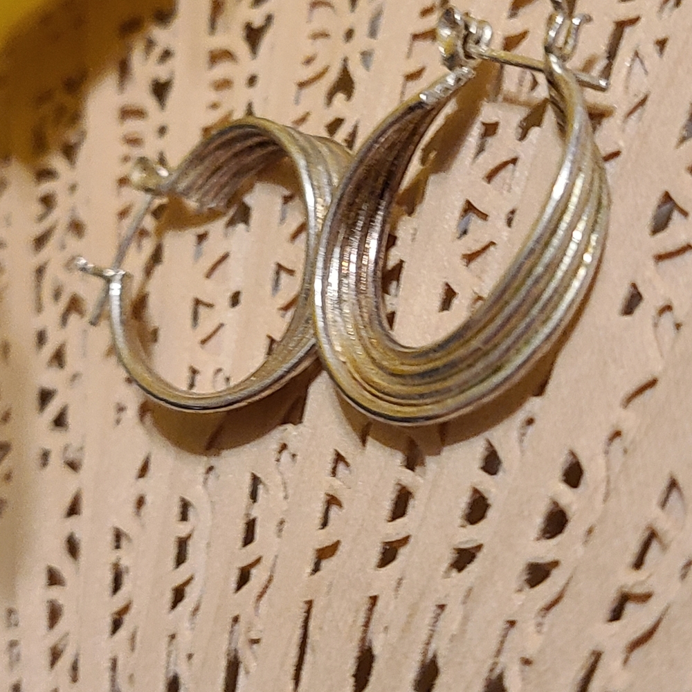 Ladies Earrings for Sale - Picture 3 of 8
